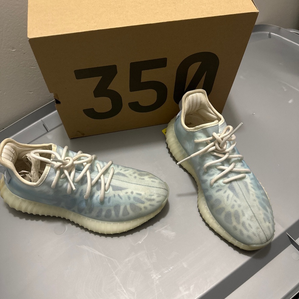 YEEZY 350